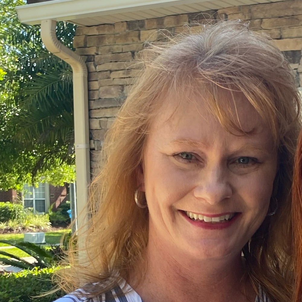 Meet your Posher, Lesli